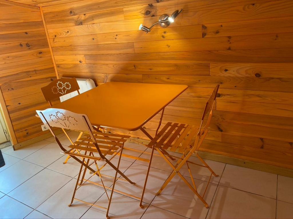 Le Pressoir - Gites Et Meubles De Tourisme - 2 Etoiles Dolus d'Oléron Zimmer foto