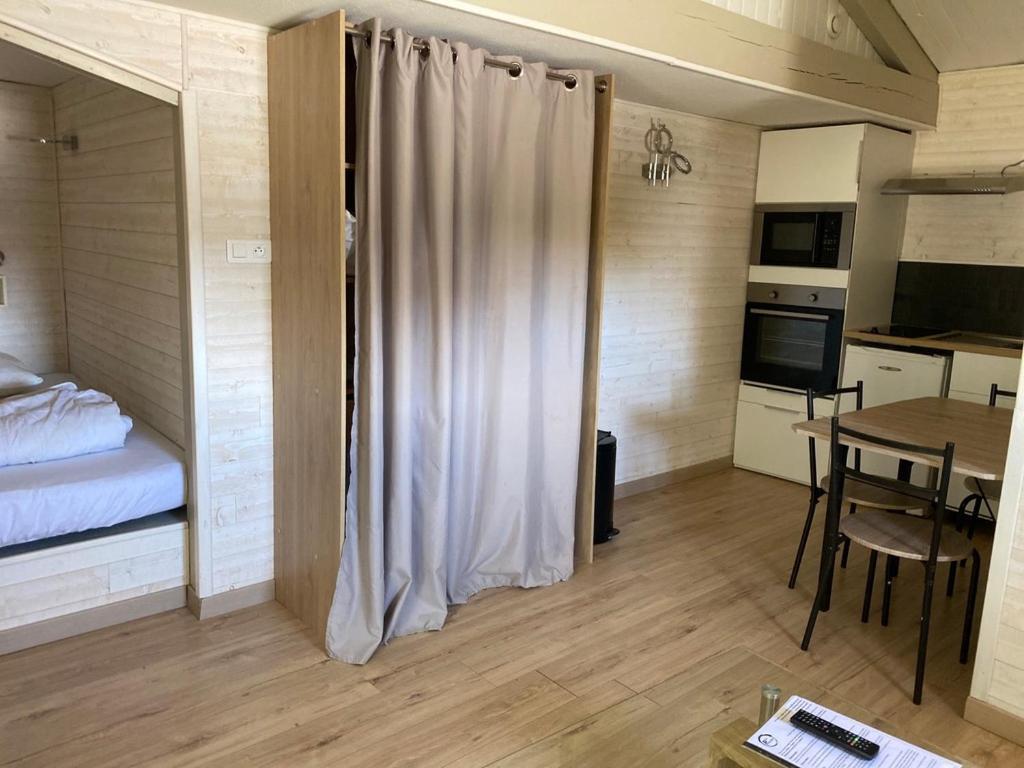 Le Pressoir - Gites Et Meubles De Tourisme - 2 Etoiles Dolus d'Oléron Zimmer foto